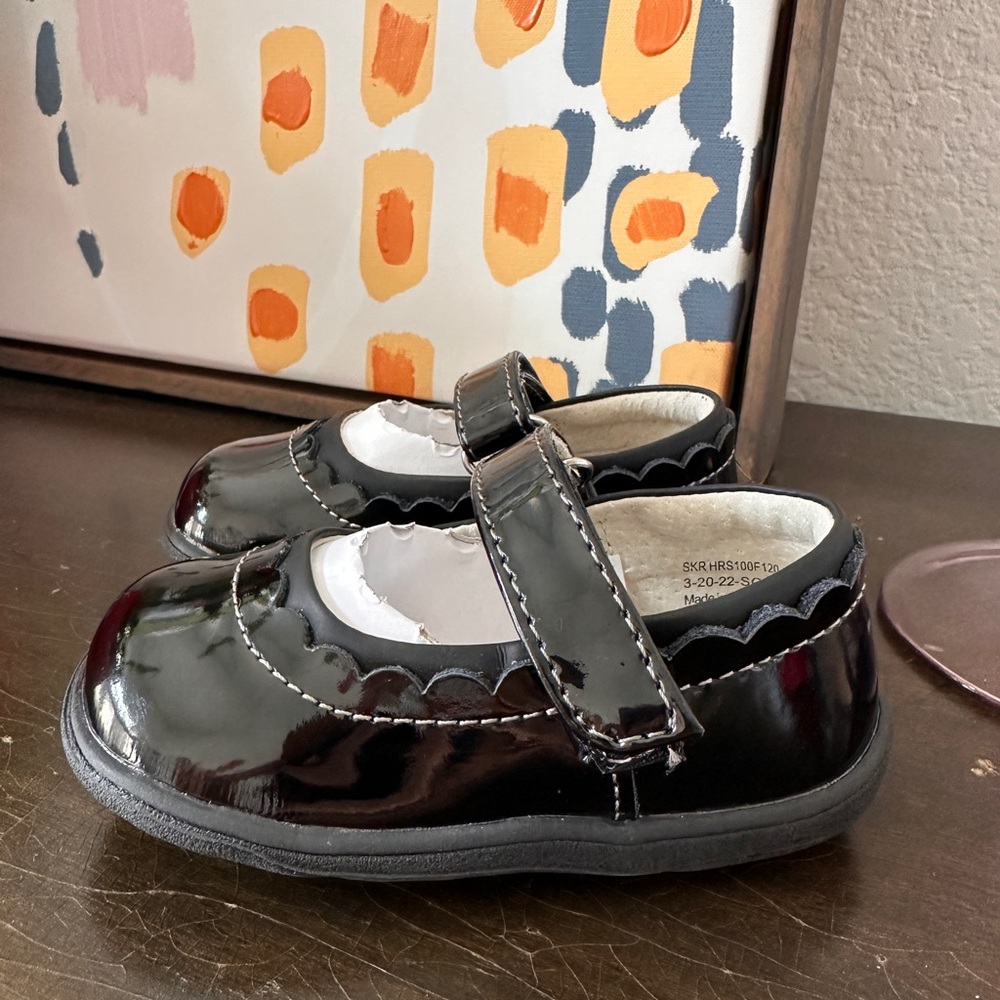 See Kai Run Black Dress Shoes with Patent Finish